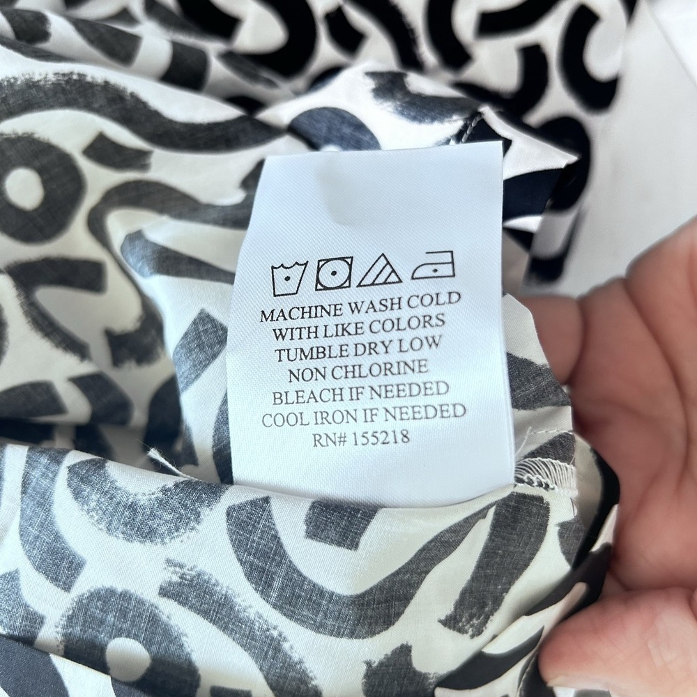 Wildfang The Essential Boxy Top Black‎ White Squiggle Patterned Top XS New! BBB - Picture 7 of 8